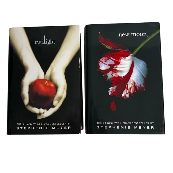 Stephanie Meyer Books Lot/2 “Twilight” & “New Moon” Fantasy/Horror/Romance - Picture 1 of 7
